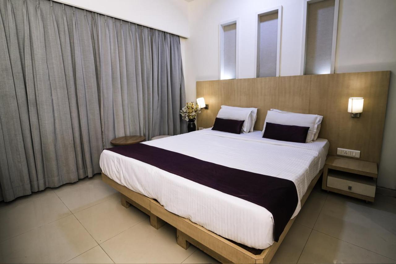 Hotel Monarch Guestline In Midc Rabale, Navi Mumbai Dış mekan fotoğraf