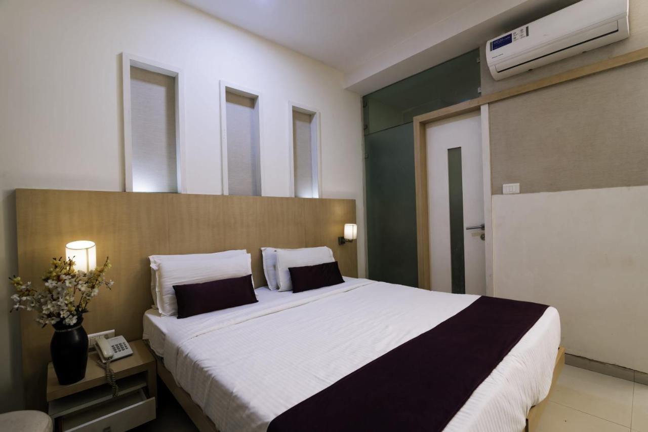 Hotel Monarch Guestline In Midc Rabale, Navi Mumbai Dış mekan fotoğraf
