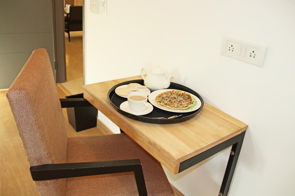 Hotel Monarch Guestline In Midc Rabale, Navi Mumbai Dış mekan fotoğraf